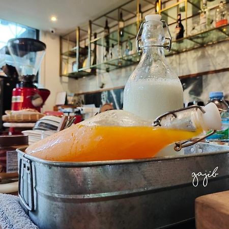 אמפווה Gajib Bed&Breakfast מראה חיצוני תמונה