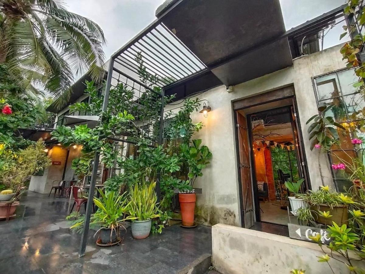 אמפווה Gajib Bed&Breakfast מראה חיצוני תמונה