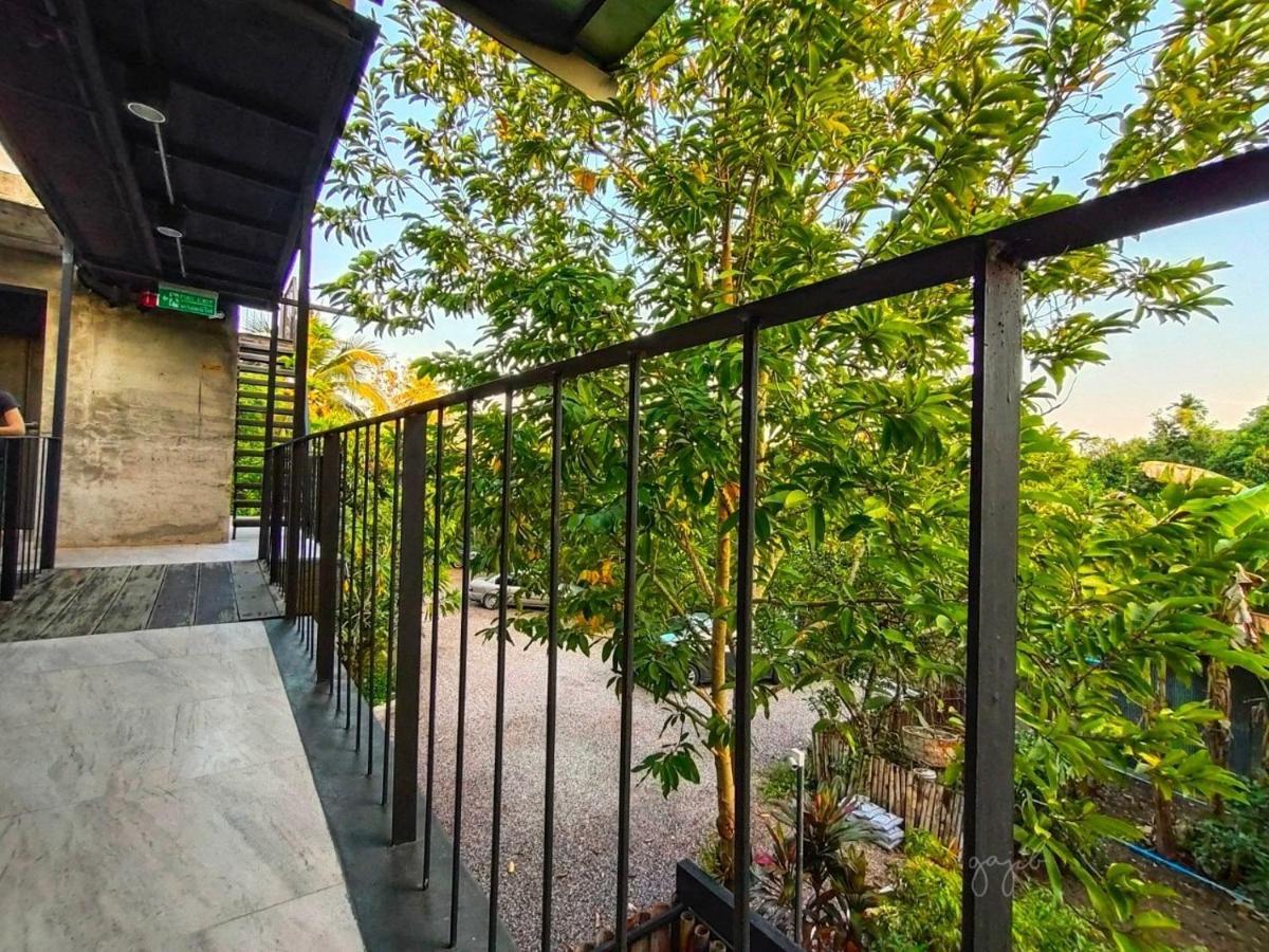 אמפווה Gajib Bed&Breakfast מראה חיצוני תמונה