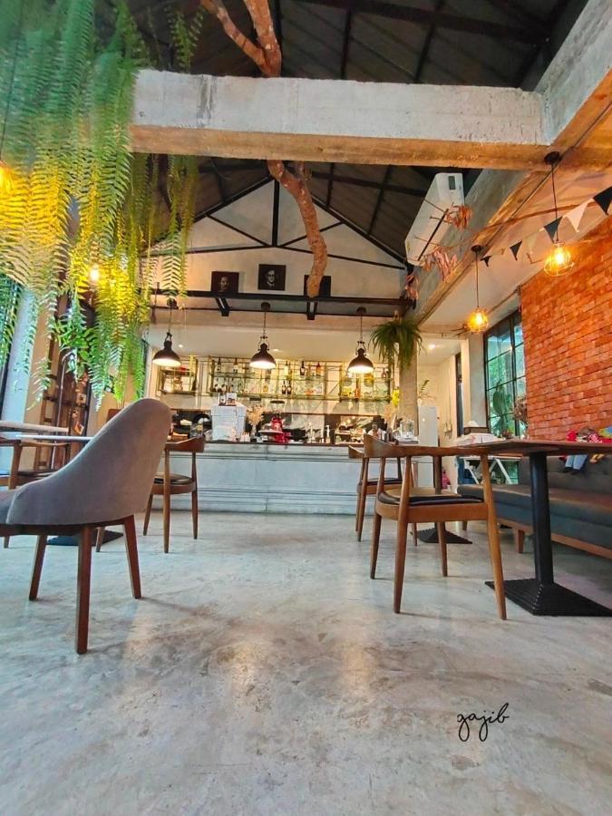 אמפווה Gajib Bed&Breakfast מראה חיצוני תמונה