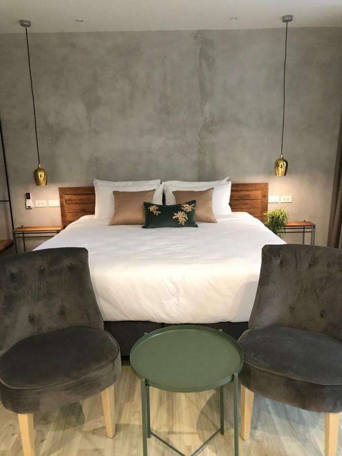 אמפווה Gajib Bed&Breakfast מראה חיצוני תמונה